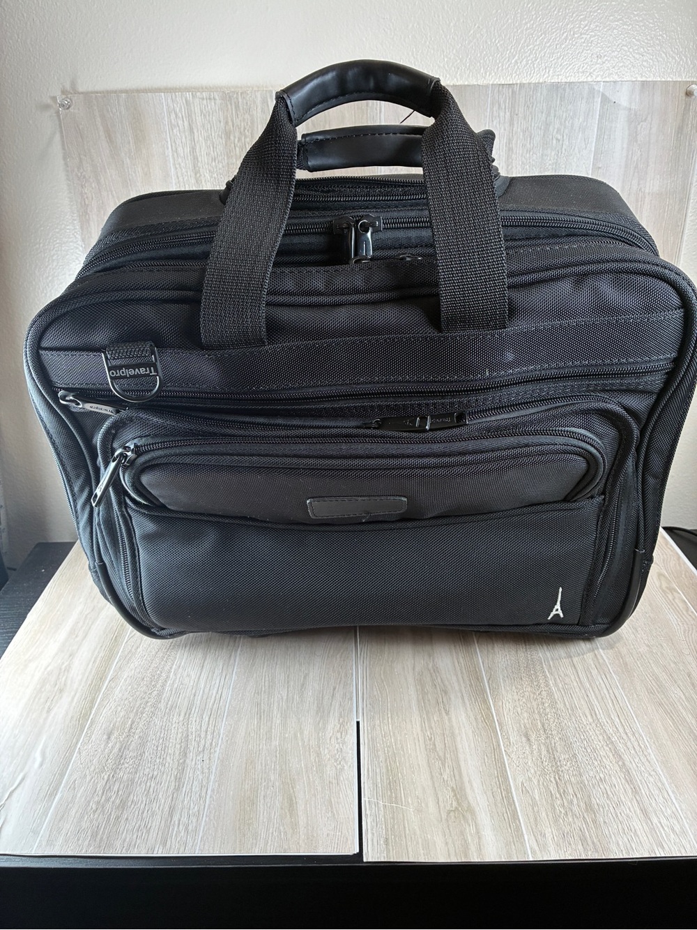 Travelpro Rolling Laptop Bag 2 Wheel Carry On Briefcase Black (16" x 14" x 8")